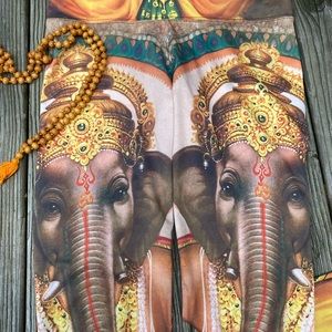 RARE “Om Shanti” Ganesha leggings, NWOT! Size M